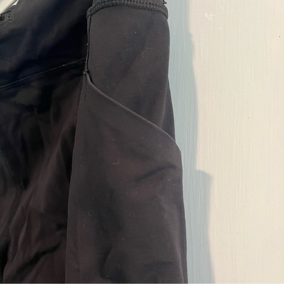 Lululemon Black Pace Rival Crops 22” Inseam Size 12 (Some wear, see photos) - Picture 5 of 12